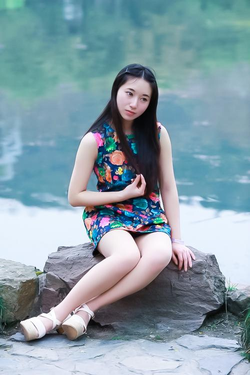 网站色美女热门内容